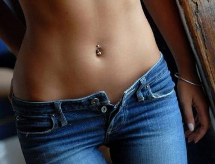 Май близко: быстро делаем живот!